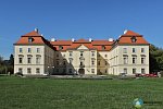 Zámek Napajedla (Exteriér), autor: Autor: Jan Polák – Vlastní dílo, CC BY-SA 3.0, https://commons.wikimedia.org/w/index.php?curid=138069799
