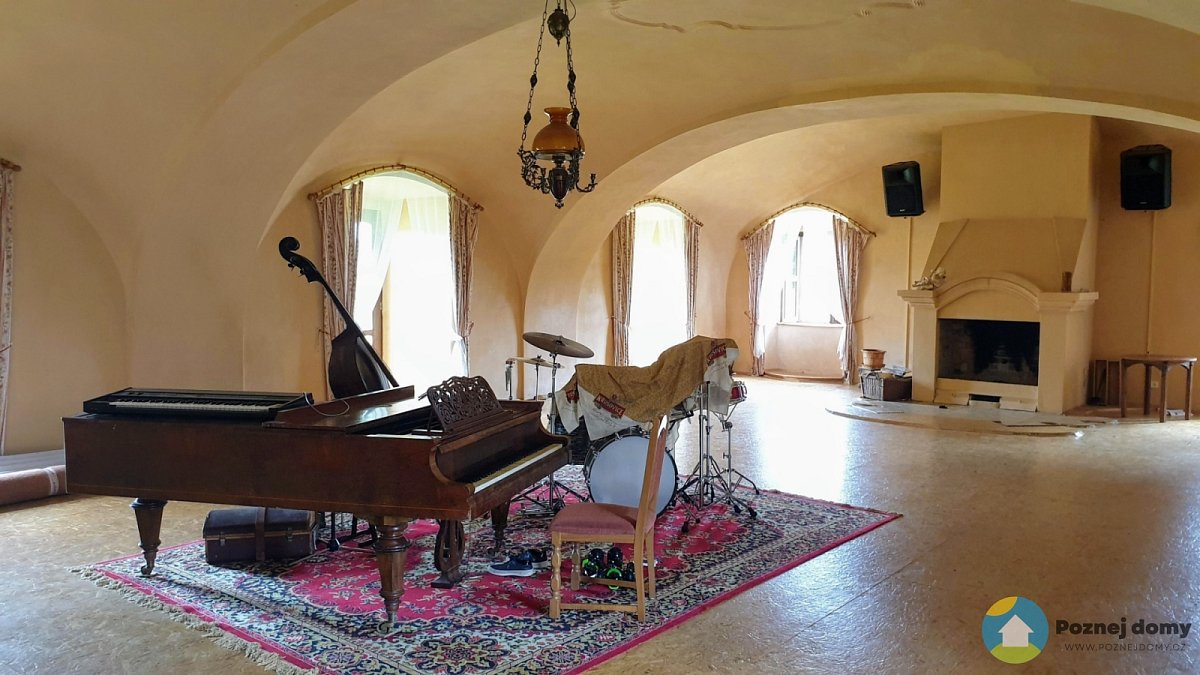 Račí dvůr (Anenský Dvůr) - Hudební sál (Interiér), autor: Radomír Kočí, datum: 23.8.2019