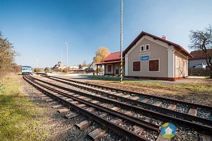 Železniční stanice Liteň (Exteriér), autor: Radomír Kočí, datum: 7.4.2020