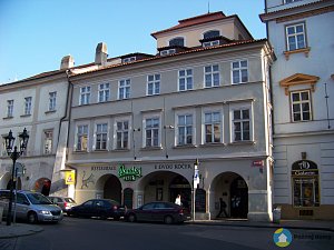 Restaurace U Dvou koček (Exteriér), autor: Autor: ŠJů, Wikimedia Commons, CC BY-SA 3.0, https://commons.wikimedia.org/w/index.php?curid=31373318