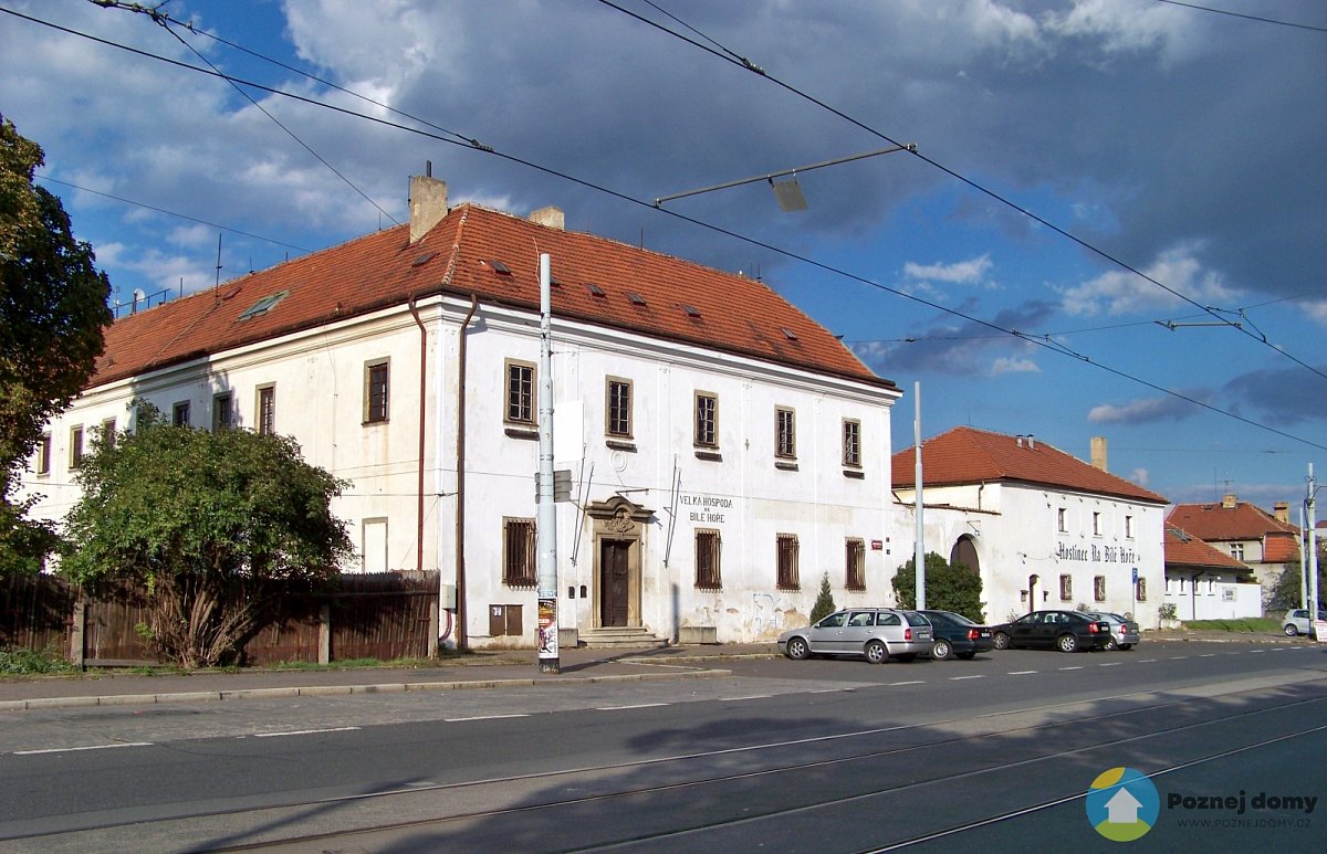 Hostinec Velká hospoda (Exteriér), autor: Autor: ŠJů, Wikimedia Commons, CC BY-SA 3.0, https://commons.wikimedia.org/w/index.php?curid=25125531