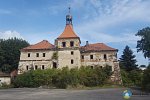 Zámek Mirošovice - Před rekonstrukcí (Exteriér), autor: brownfieldy.cz