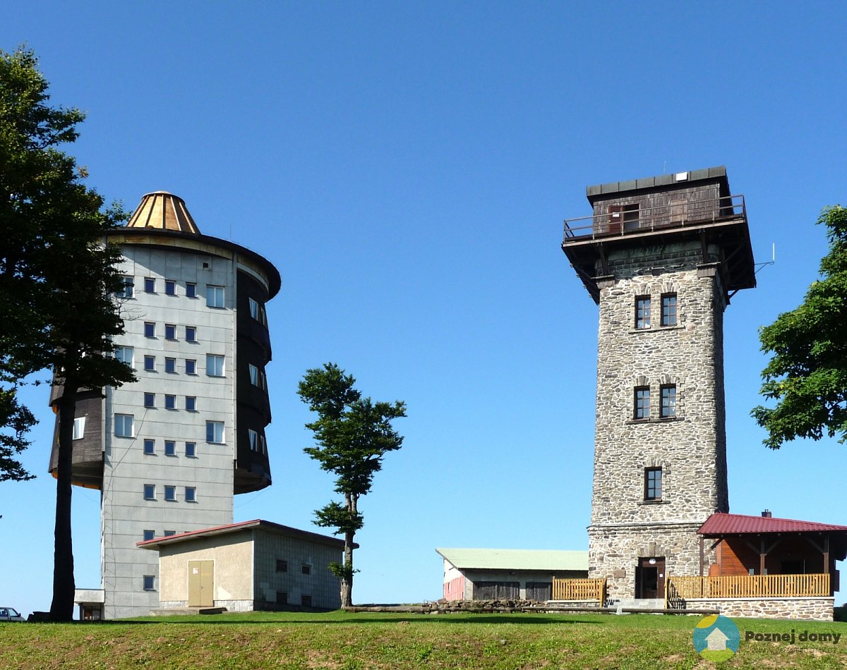 Kurzova věž (Exteriér), autor: Autor: Cerchov.JPG: Schmid Marco, Thanried - Stamsried.Původně soubor načetl Schmid.Marco na projektu Wikipedie v jazyce němčinaderivative work: Emdee (talk) – Cerchov.JPG, CC BY-SA 3.0 de, https://commons.wikimedia.org/w/index.php?curid=6903463