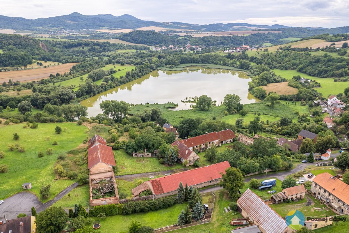 Bývalá tvrz Malhostice (Exteriér), autor: Radomír Kočí, datum: 31.7.2025