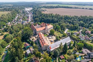 Zámek Bělá pod Bezdězem (Exteriér), autor: Radomír Kočí, datum: 5.9.2024