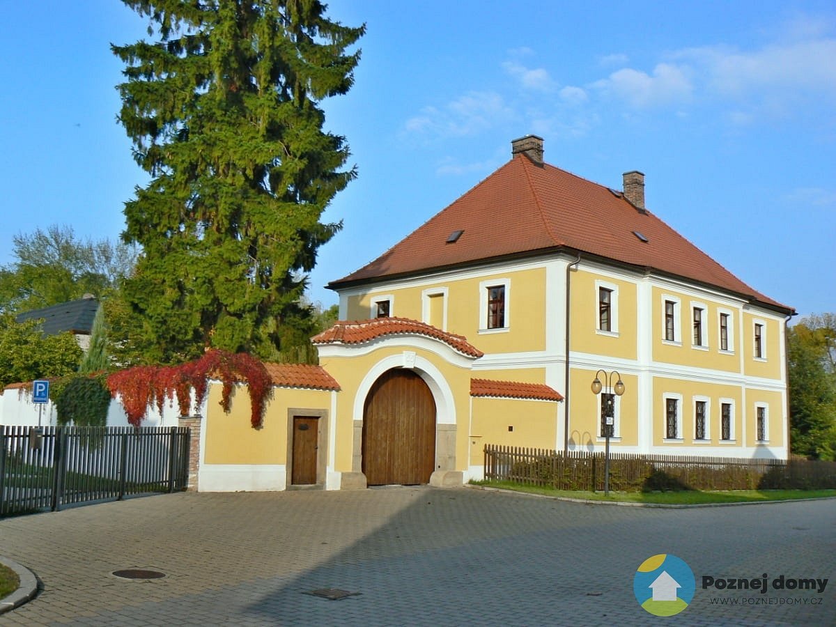 Fara Dašice - Po rekonstrukci (Exteriér), autor: Miloš Jakubec, datum: 2011