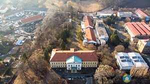 Dolní zámek Panenské Břežany (Exteriér), autor: Radomír Kočí, datum: 8.2.2020
