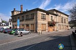 Kino Na Trávnici (Galerie veteránů Turnov) - před rekonstrukcí (Exteriér), autor: turnovskovakci.cz, datum: 2021