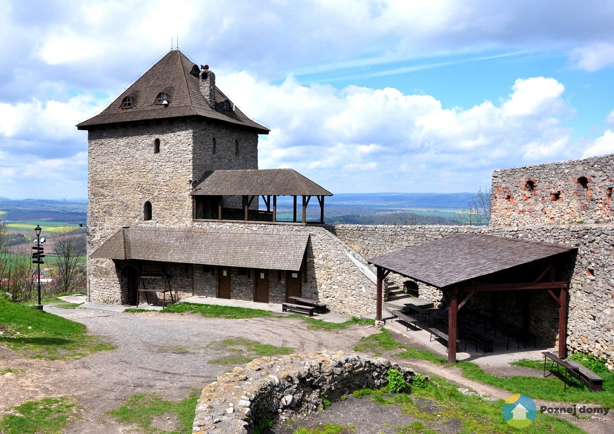 Zřícenina hradu Starý Jičín (Exteriér)