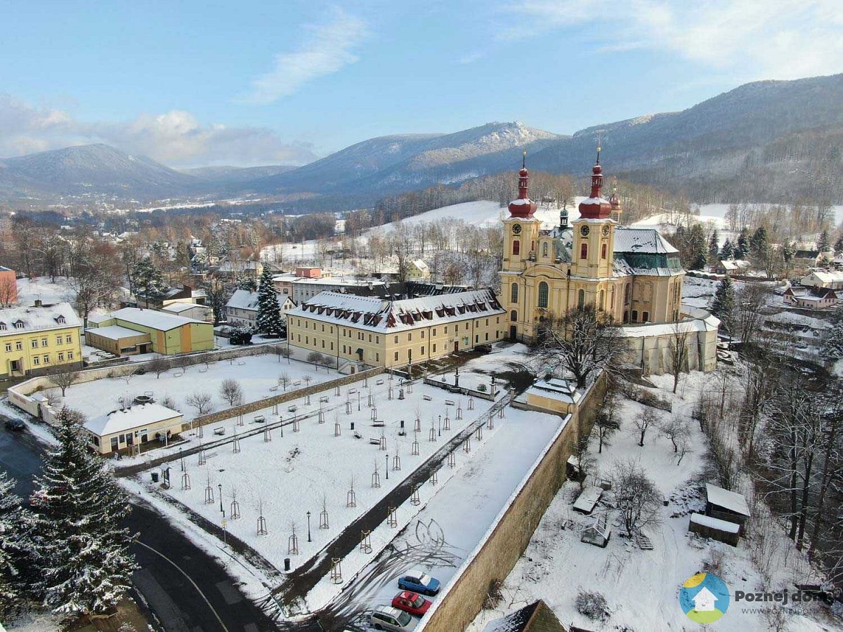 Klášter františkánů Hejnice (Exteriér)