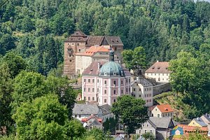 Hrad a zámek Bečov nad Teplou (Exteriér), autor: Praedo, datum: 04.07.2025