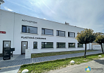 Josef Bartl a syn, sklářství (Exteriér), autor: https://www.plasticka-chirurgie-podebrady.cz/