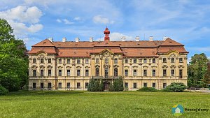 Zámek Měšice (Exteriér), autor: Radomír Kočí, datum: 1.5.2024