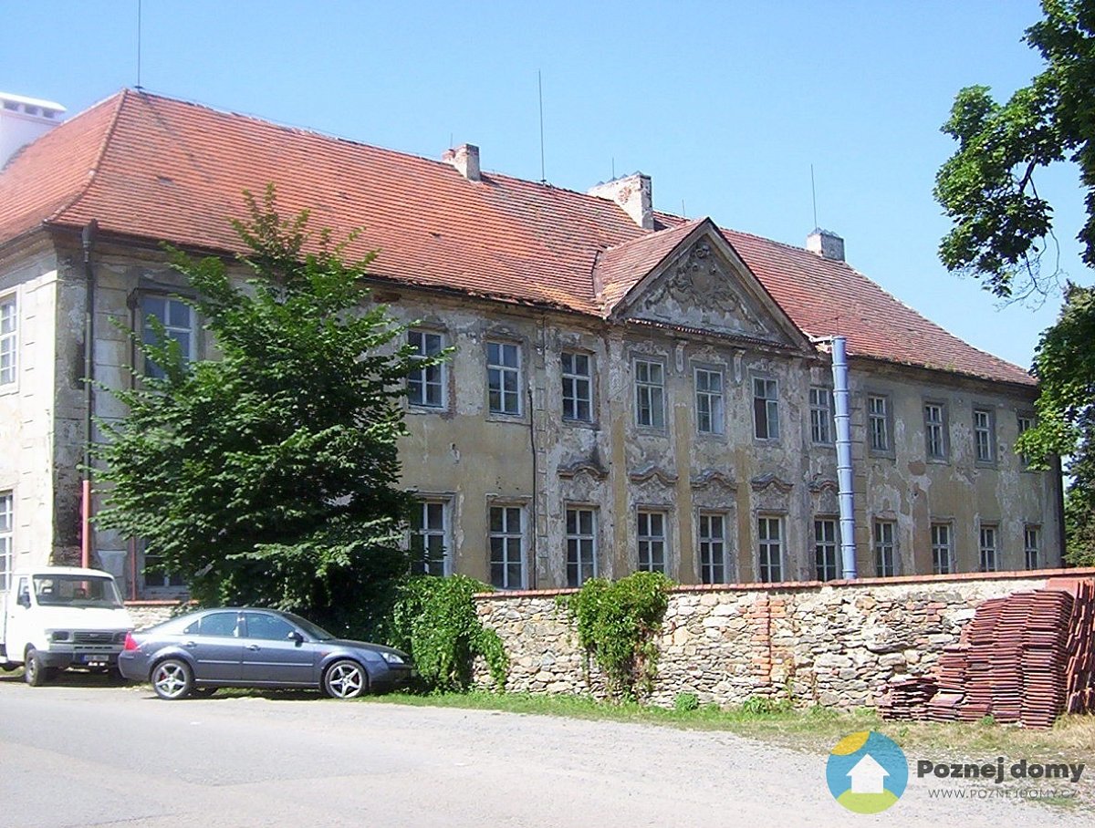 Zámek Mladá Vožice (Exteriér), autor: turistika.cz