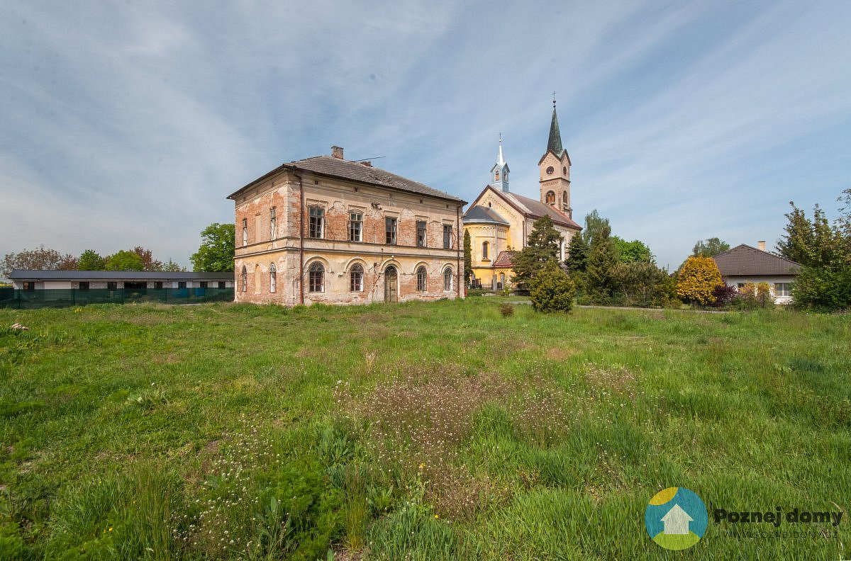 Fara Veleliby (Exteriér), autor: Radomír Kočí, datum: 8.5.2020