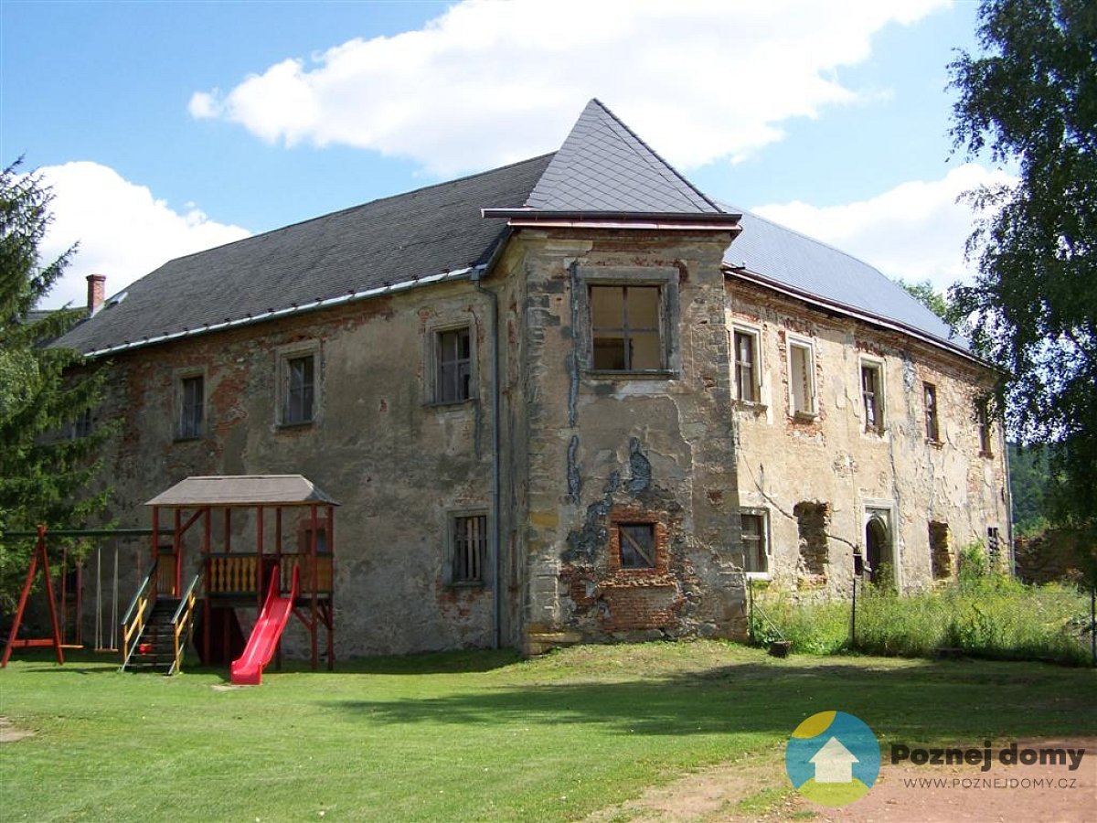 Tvrz Vranová Lhota (Exteriér), autor: frypat.blog.cz, datum: 8.8.2009