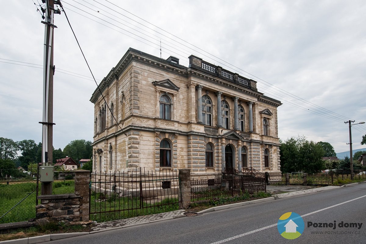 Frýdlantská okresní spořitelna Raspenava (Exteriér), autor: Radomír Kočí, datum: 10.6.2018